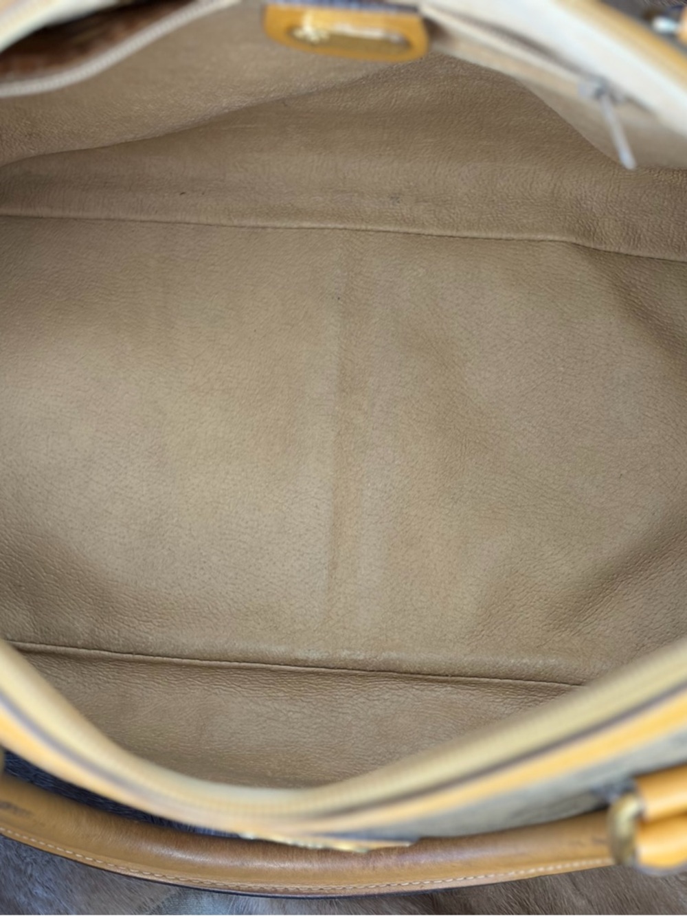 Vintage Gucci Beige Monogram Satchel with Leather Trim - Picture 5 of 10